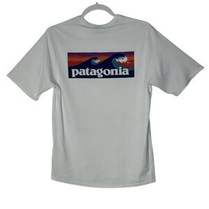 Patagonia T Shirt Mens‎  Crew Neck Size XS White Pullover Graphic Athletic